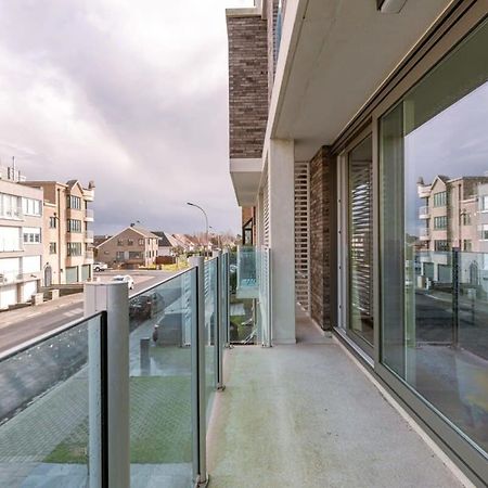Bright Apartment Nearby The Beach In De Haan Dış mekan fotoğraf