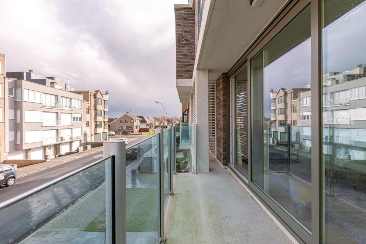 Bright Apartment Nearby The Beach In De Haan Dış mekan fotoğraf